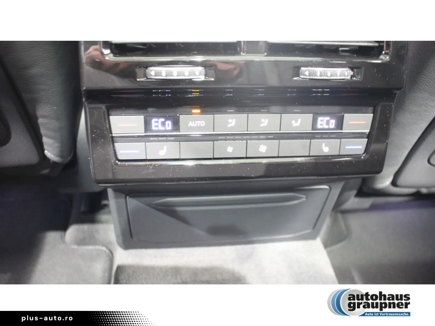 VW Touareg 3.0 TDI 4MOTION Tiptronic R-Line PANO