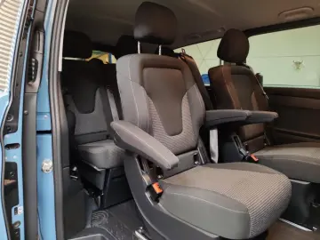 MERCEDES-BENZ Vito 119 CDI Tourer 4x4 Nav Distr Sthz…