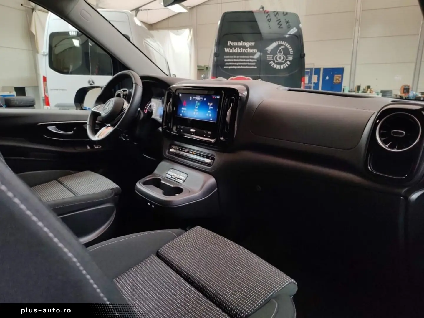 MERCEDES-BENZ Vito 119 CDI Tourer 4x4 Nav Distr Sthz&hellip;
