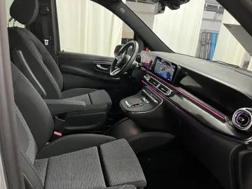 MERCEDES-BENZ V 250 d lang Style Plus AHK Multibeam Distr