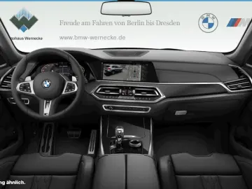 BMW X5 M50i