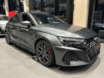 AUDI RS 3 Sportback quattro NP  87.000 €