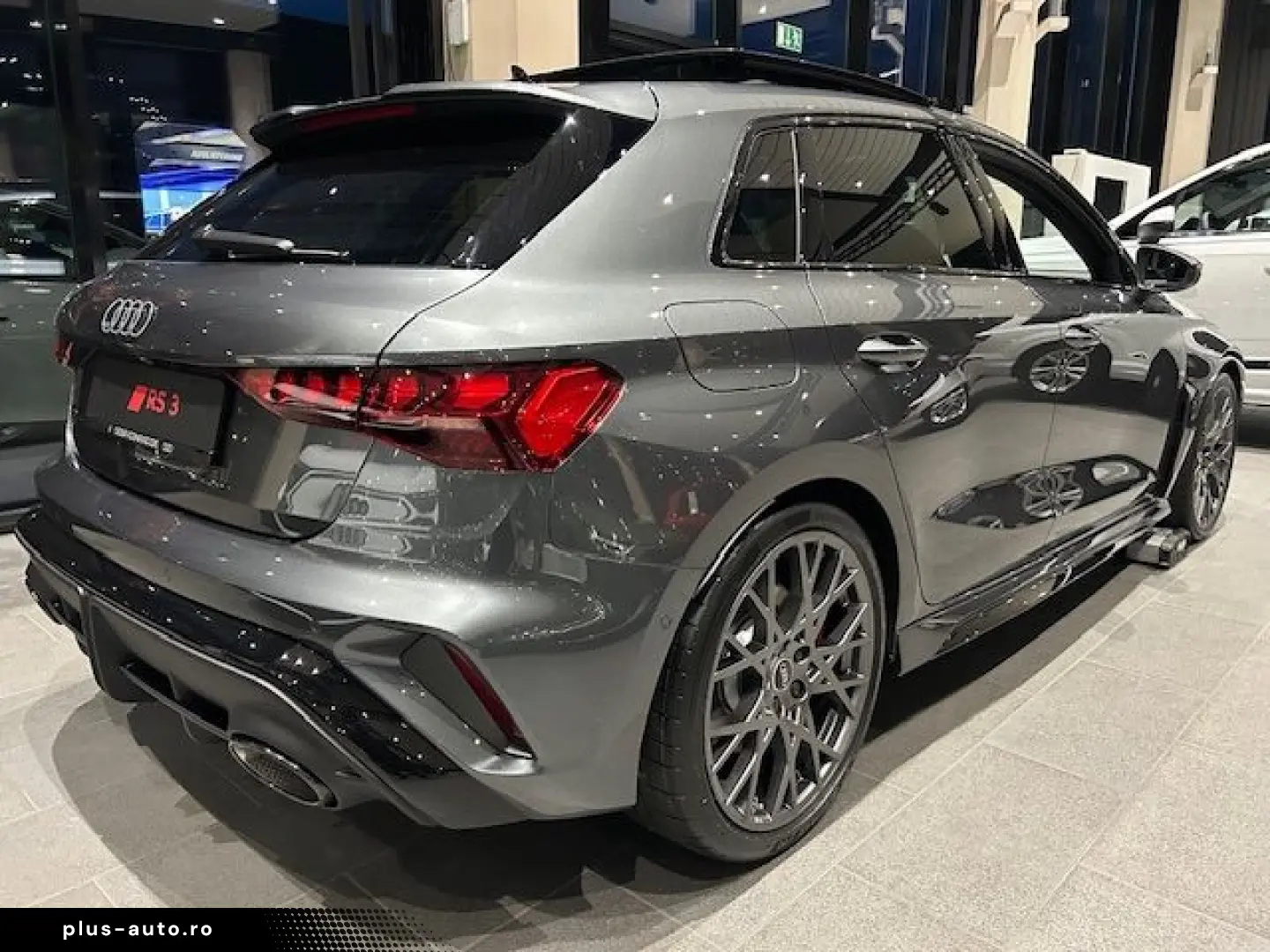 AUDI RS 3 Sportback quattro NP  87.000 €