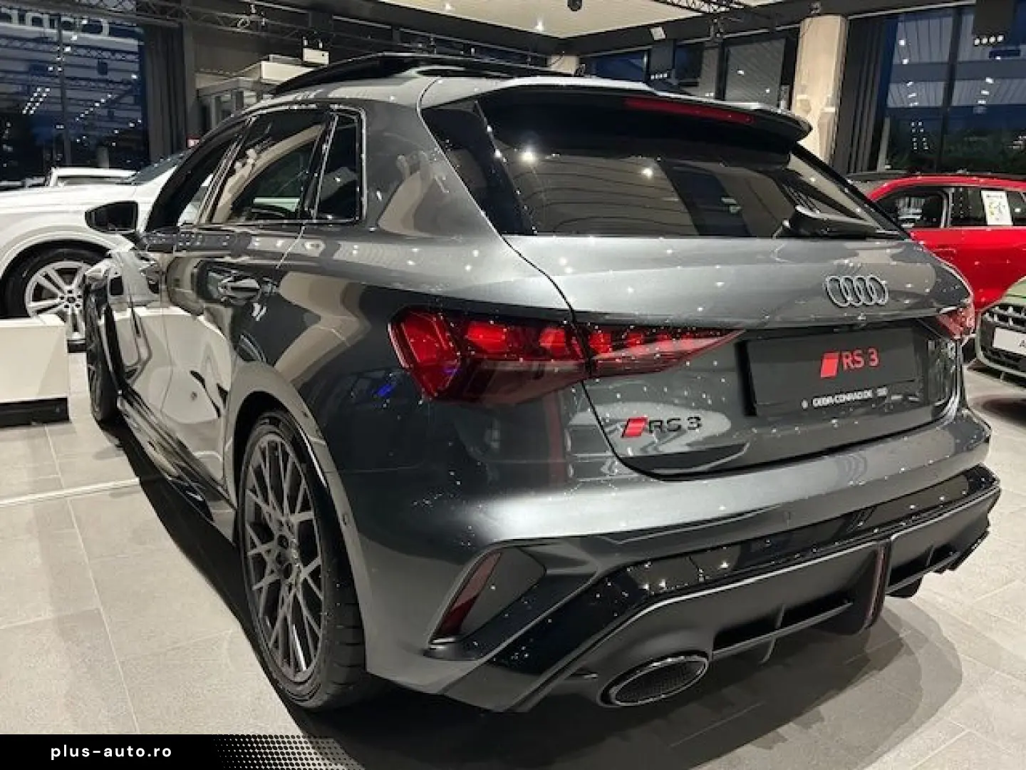 AUDI RS 3 Sportback quattro NP  87.000 €