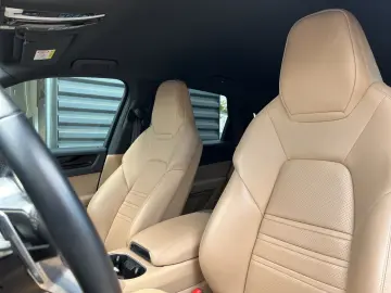 PORSCHE Cayenne E-Hybrid Luftfederung BOSE PDCC Sportabg