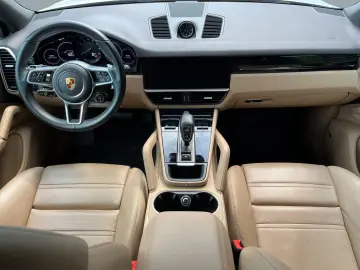PORSCHE Cayenne E-Hybrid Luftfederung BOSE PDCC Sportabg