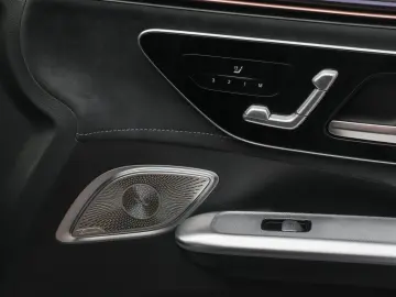 MERCEDES-BENZ EQE 43 AMG 4M SUV AMG-Sport Pano Hyper…