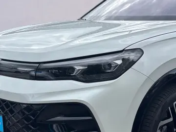 VW Tiguan 1.5 TSI eHybrid R-Line DSG AHK KEYLESS