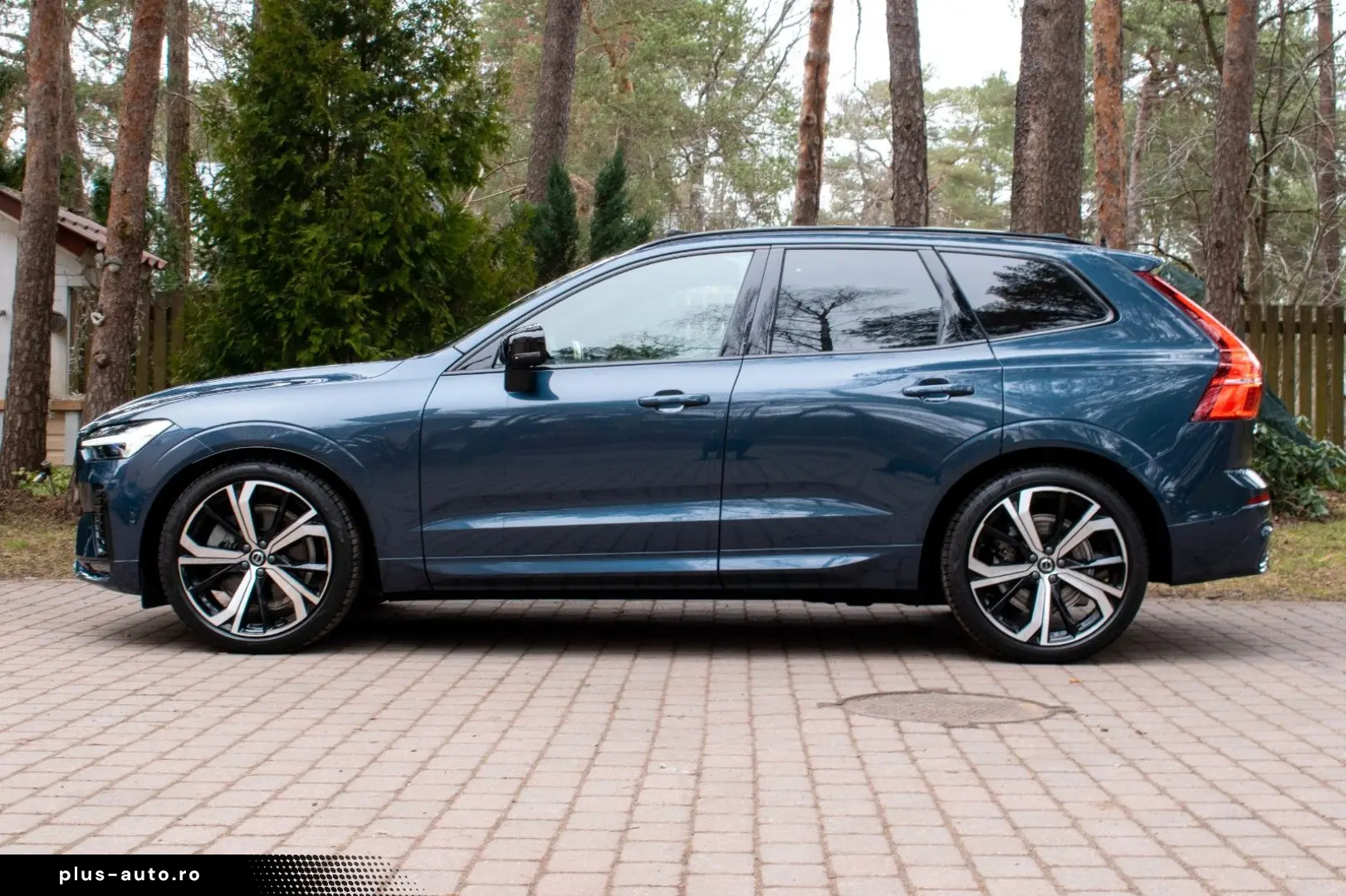 VOLVO XC60 B4 Ultimate DARK B&W Massage 4C FULLOPT