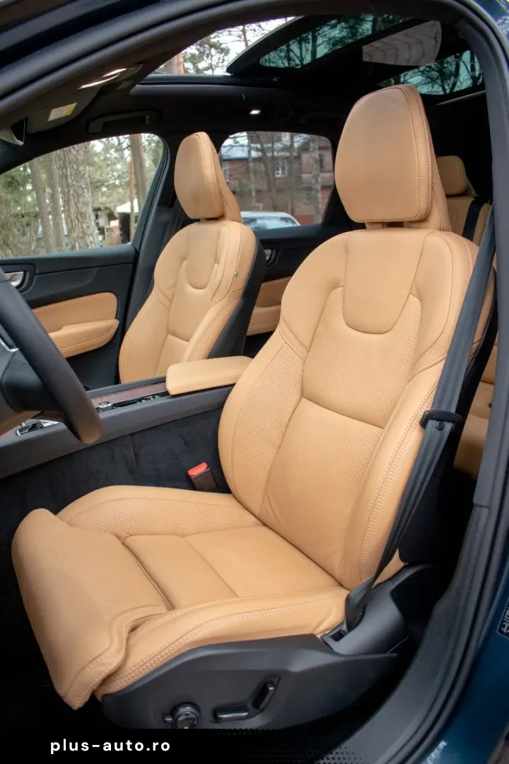 VOLVO XC60 B4 Ultimate DARK B&W Massage 4C FULLOPT