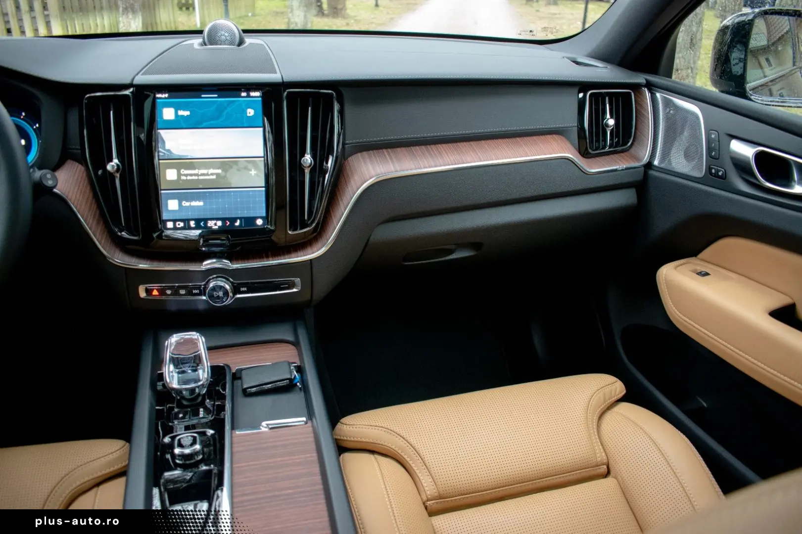VOLVO XC60 B4 Ultimate DARK B&W Massage 4C FULLOPT