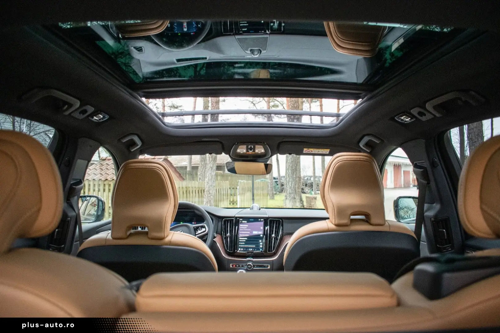 VOLVO XC60 B4 Ultimate DARK B&W Massage 4C FULLOPT