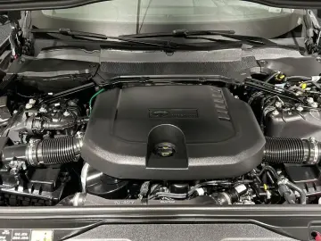 LAND ROVER Discovery D250 Dynamic HSE  7-Sitzer