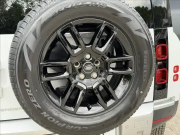 LAND ROVER Defender 110 D200 MHEV S ZÁRUKA