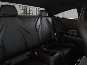 MERCEDES-BENZ CLE 300 e AMG Burm 3D Distr Night Multisitze
