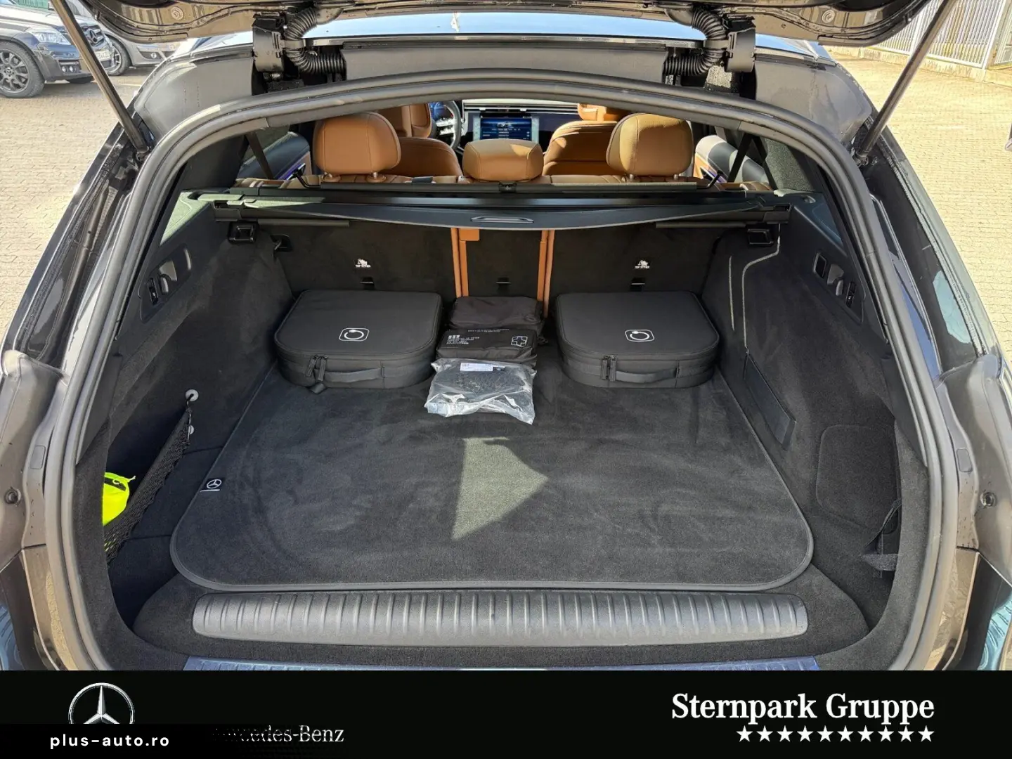 MERCEDES-BENZ E 300 e T AMG Pano Distro AIRMAT SUPER&hellip;