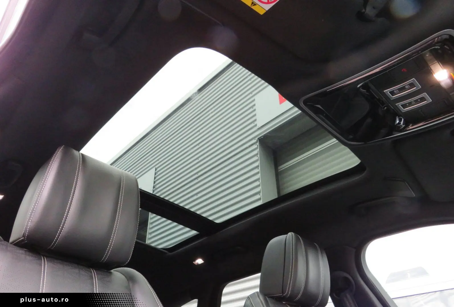 LAND ROVER Range Rover Velar P400   Kamera Navi App-Connect