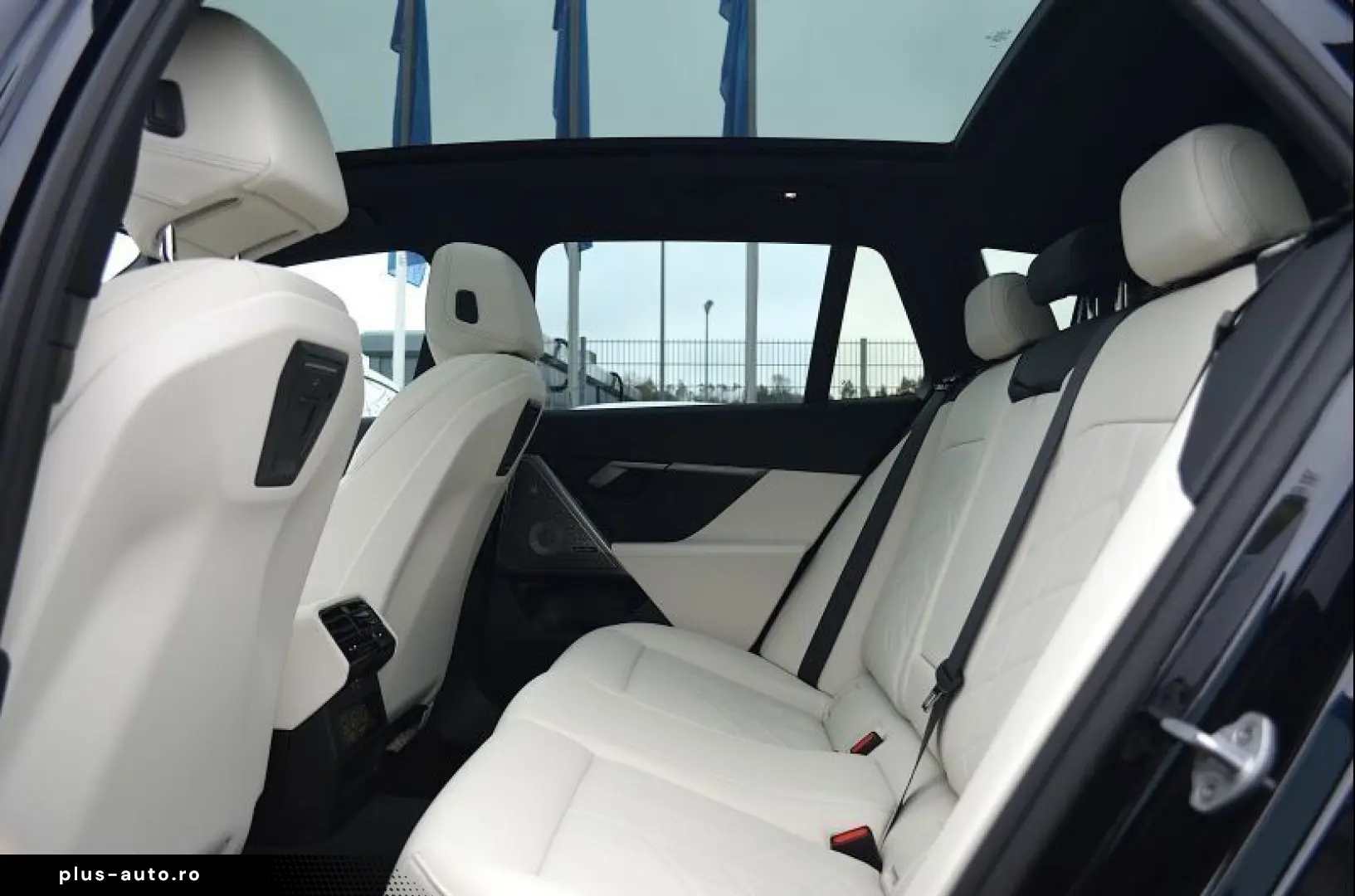 BMW i5 eDrive40 M Sport LiveCptProf.Bow&Wil.AHK.Pano