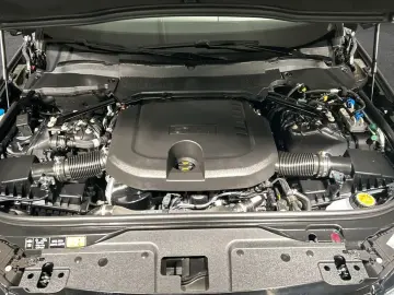 LAND ROVER Discovery D350 Dynamic SE