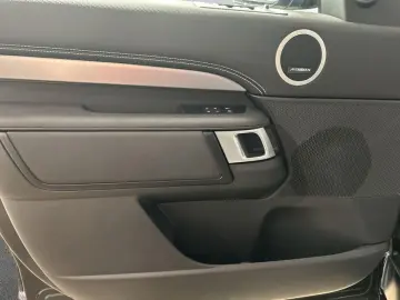 LAND ROVER Discovery D350 Dynamic SE