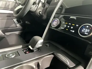LAND ROVER Discovery D350 Dynamic SE