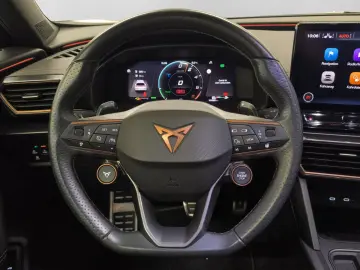 CUPRA Formentor 1.4 e-HYBRID DSG VZ LED NAVI KAMERA PA