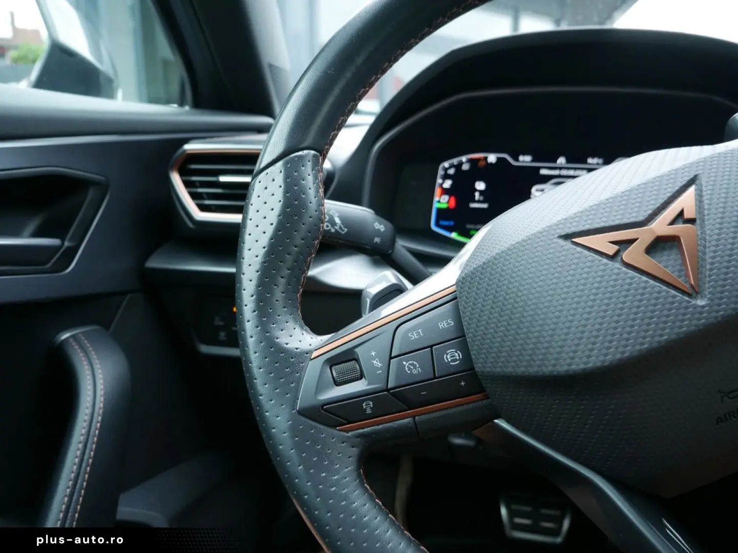 CUPRA Formentor 1.4 TSI VZ e-Hybrid DCC ACC LED COPPER
