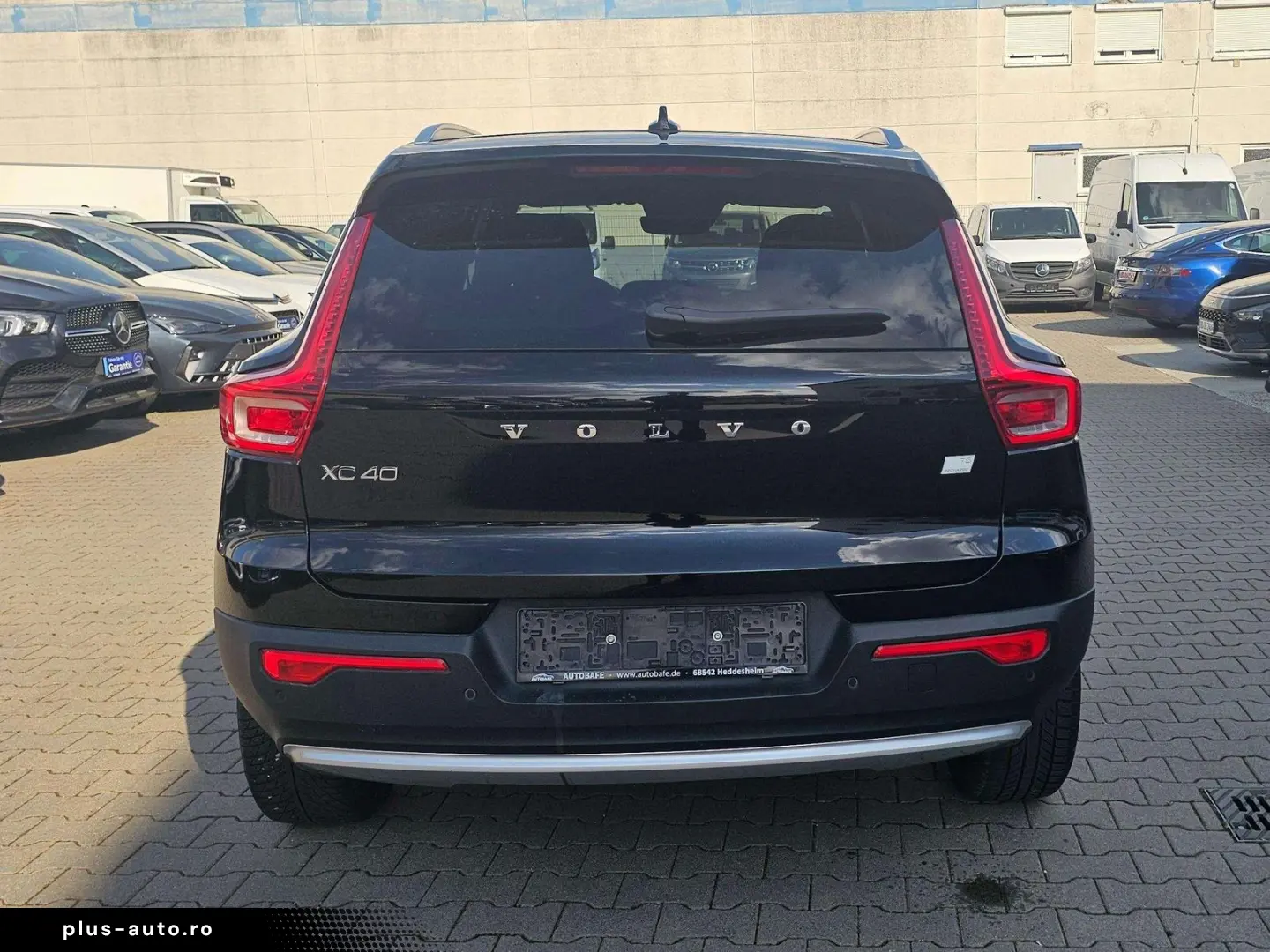 VOLVO XC40 Core Recharge Plug-In Hybrid 2WD