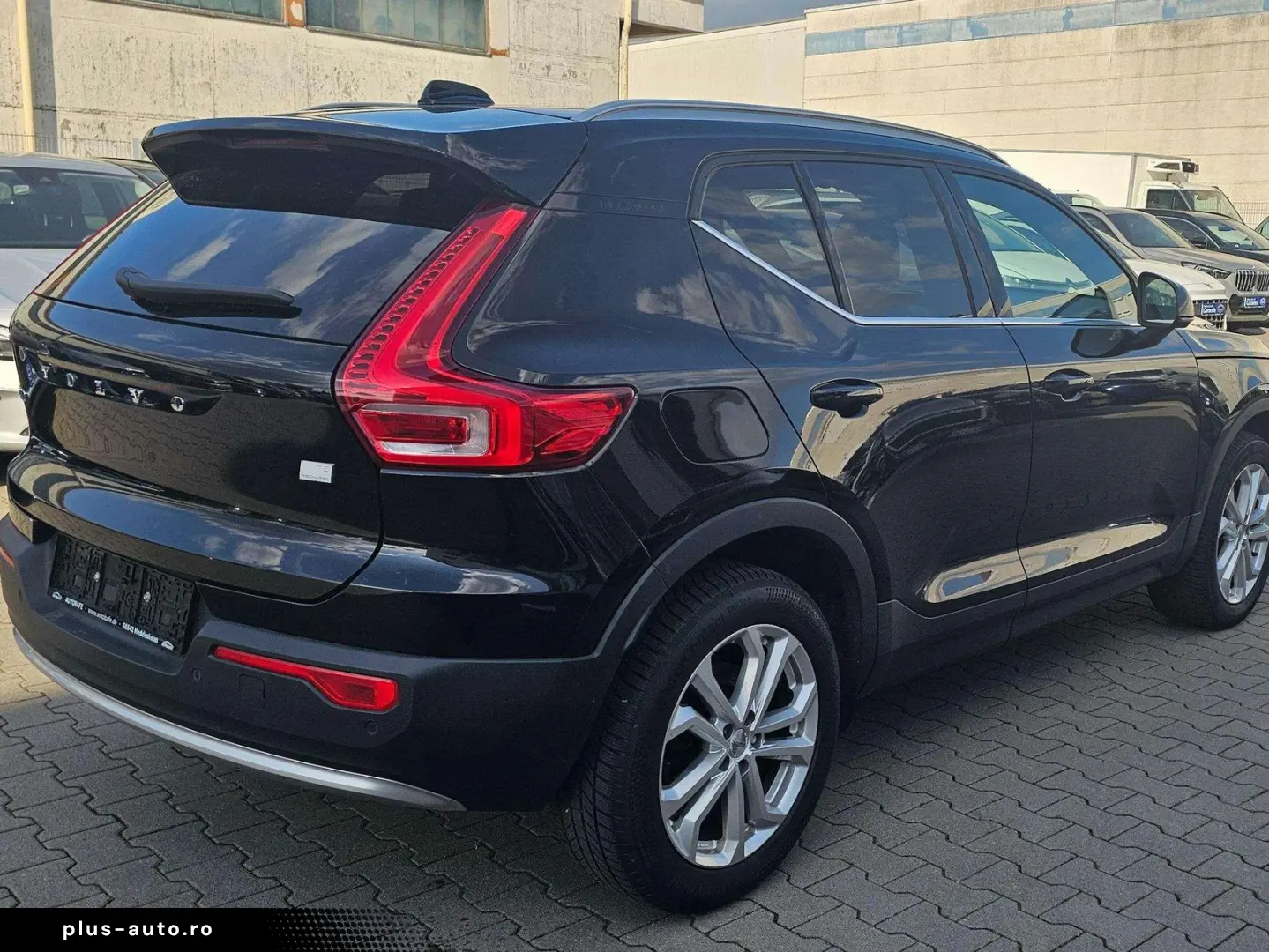 VOLVO XC40 Core Recharge Plug-In Hybrid 2WD
