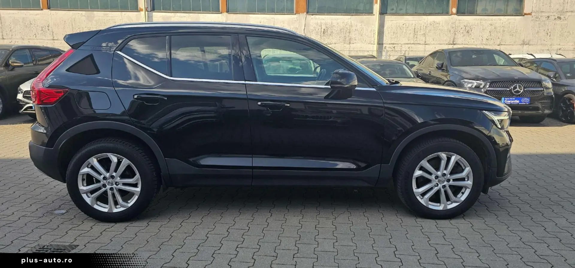 VOLVO XC40 Core Recharge Plug-In Hybrid 2WD