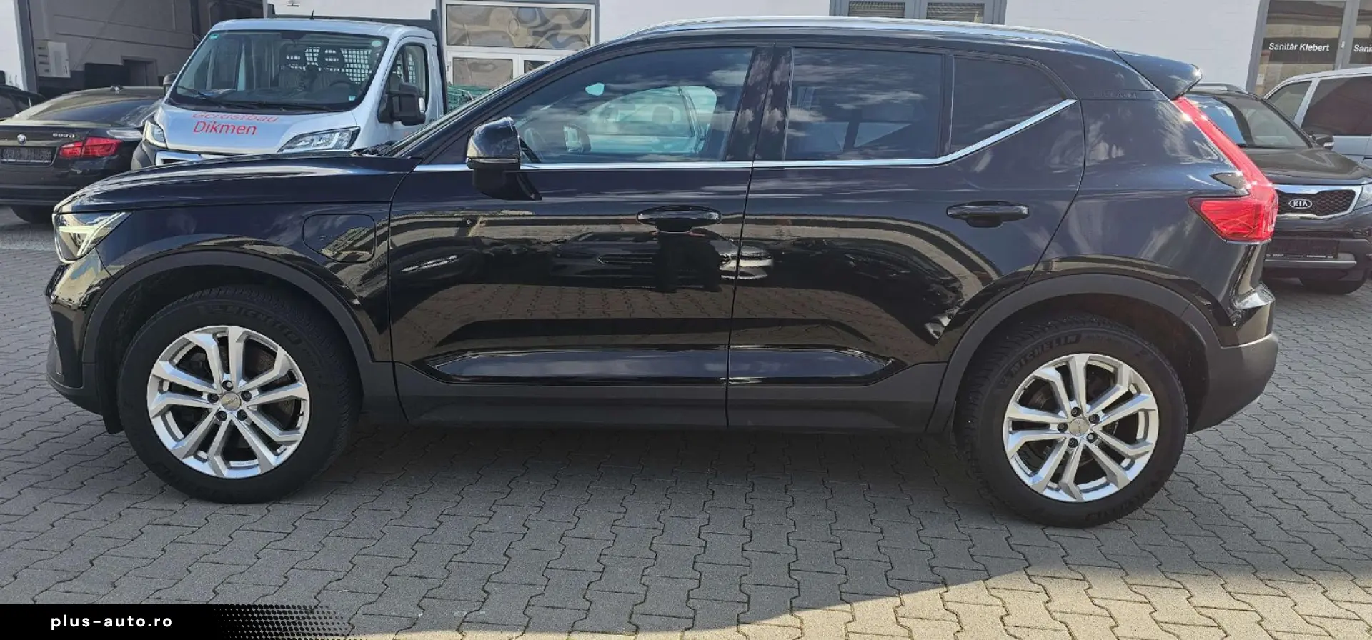VOLVO XC40 Core Recharge Plug-In Hybrid 2WD