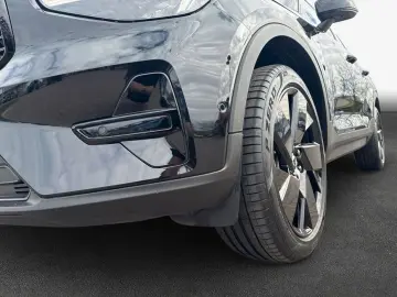 VOLVO XC40 B3 B DKG Plus Black Edition Pano 360 V Priv