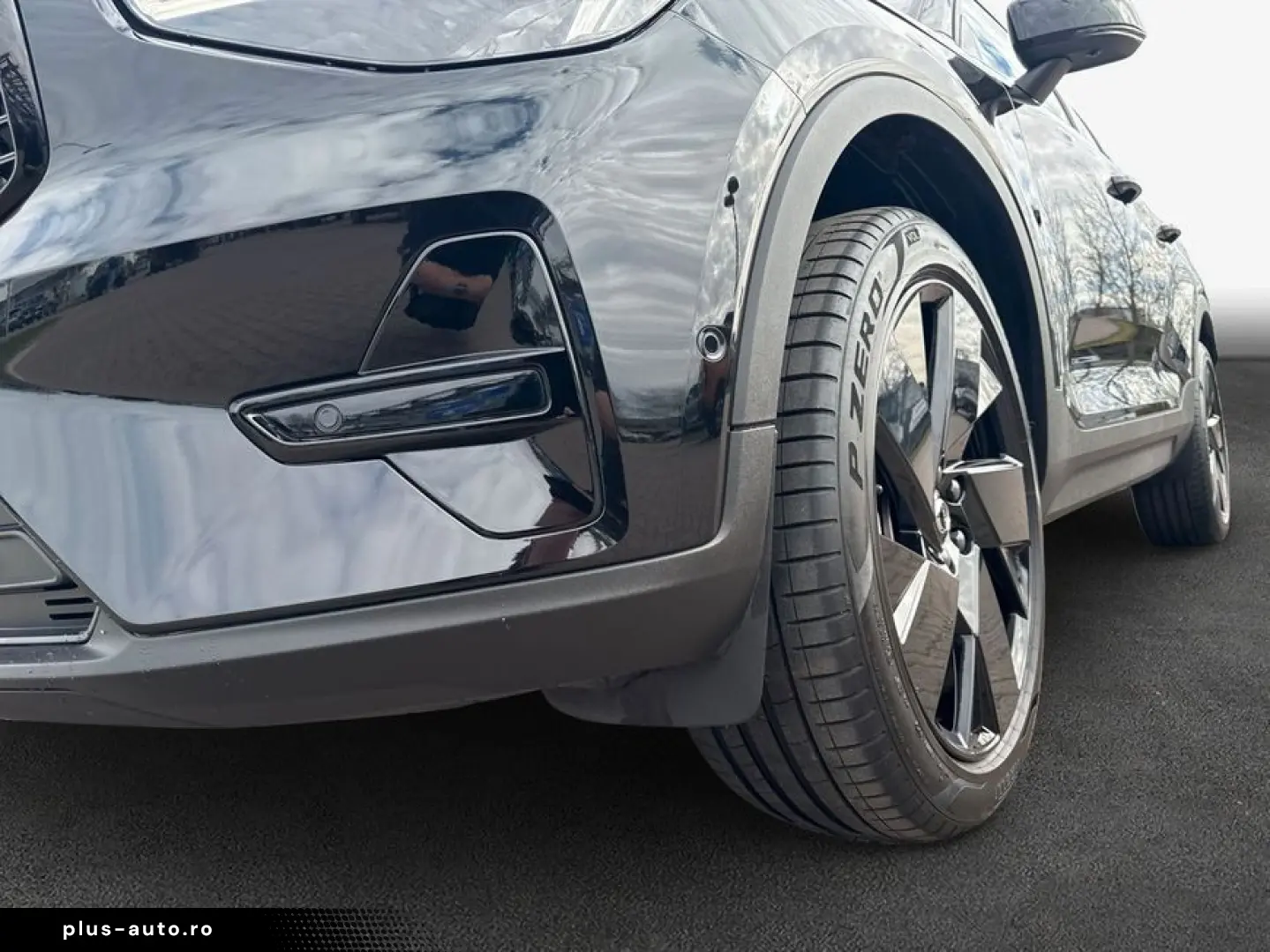 VOLVO XC40 B3 B DKG Plus Black Edition Pano 360 V Priv