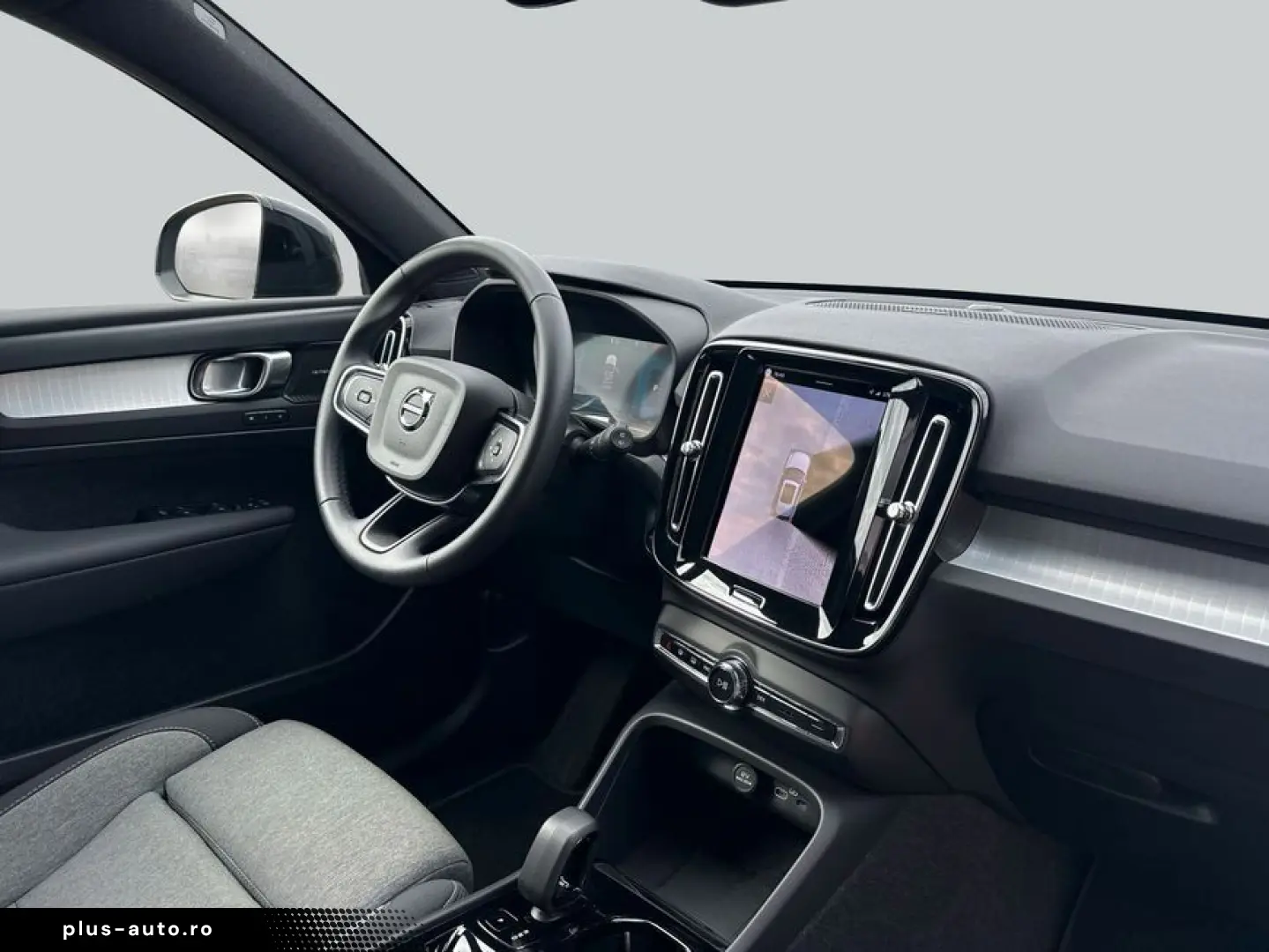 VOLVO XC40 B3 B DKG Plus Black Edition Pano 360 V Priv