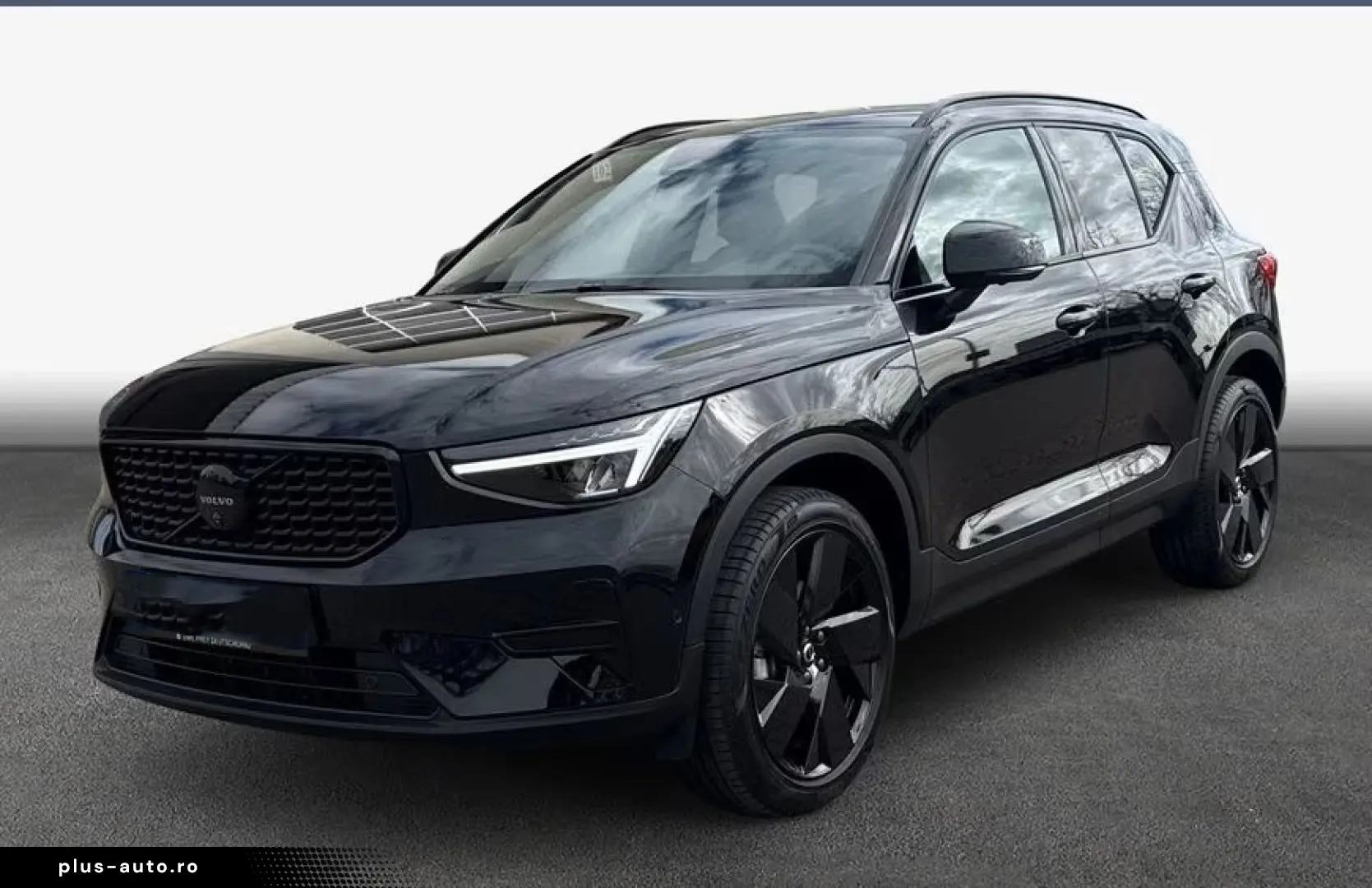 VOLVO XC40 B3 B DKG Plus Black Edition Pano 360 V Priv
