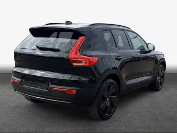 VOLVO XC40 B3 B DKG Plus Black Edition Pano 360 V Priv