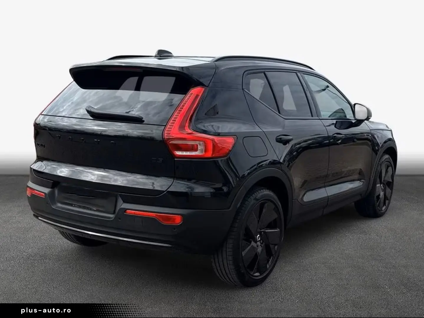 VOLVO XC40 B3 B DKG Plus Black Edition Pano 360 V Priv