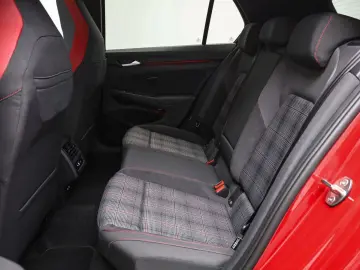 VW Golf GTI 2.0 TSI DSG NAV SHZ H&K Kamera Pano