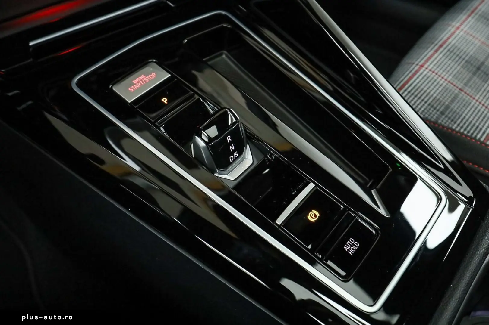 VW Golf GTI 2.0 TSI DSG NAV SHZ H&K Kamera Pano