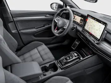 VW Golf VIII GTI LED  Navi Pano AreaView HarmanKard