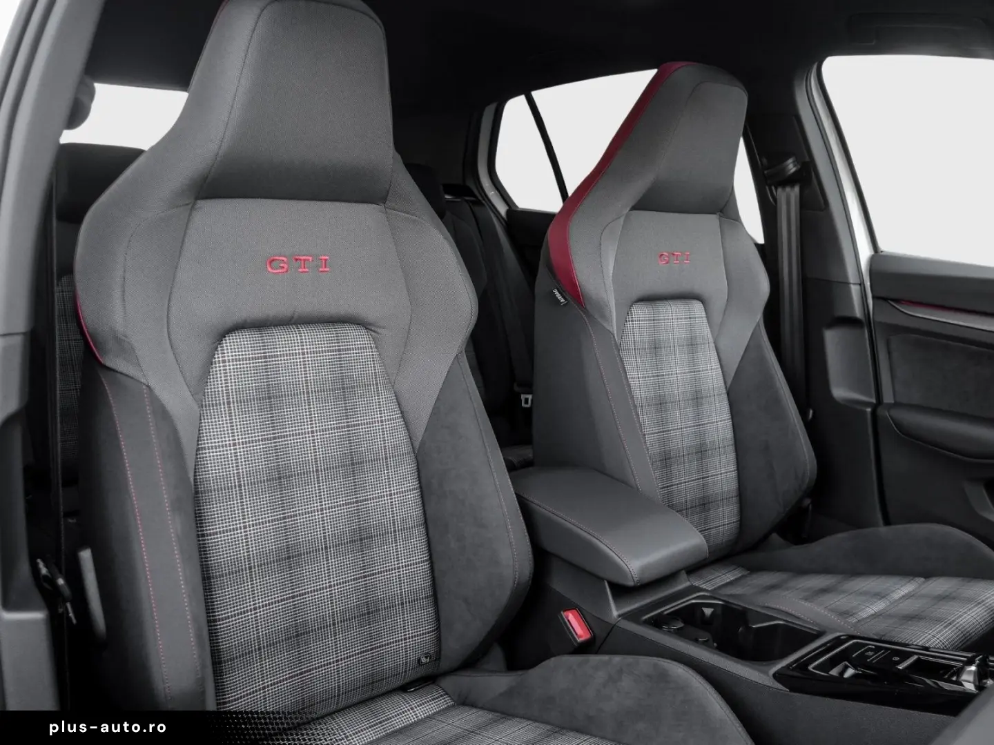 VW Golf VIII GTI LED  Navi Pano AreaView HarmanKard