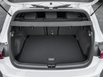 VW Golf VIII GTI LED  Navi Pano AreaView HarmanKard