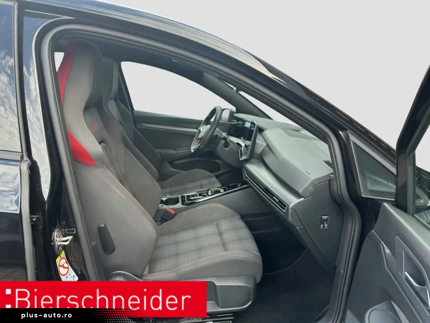 VW Golf GTI 8 2.0 TSI DSG BLACK-STYLE PANO IQ.LIGHT