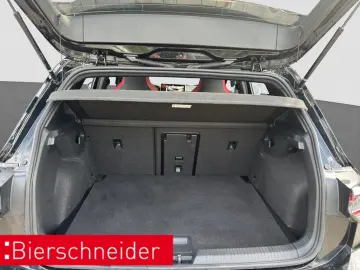 VW Golf GTI 8 2.0 TSI DSG BLACK-STYLE PANO IQ.LIGHT