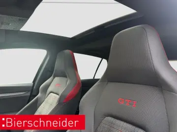 VW Golf GTI 8 2.0 TSI DSG BLACK-STYLE PANO IQ.LIGHT