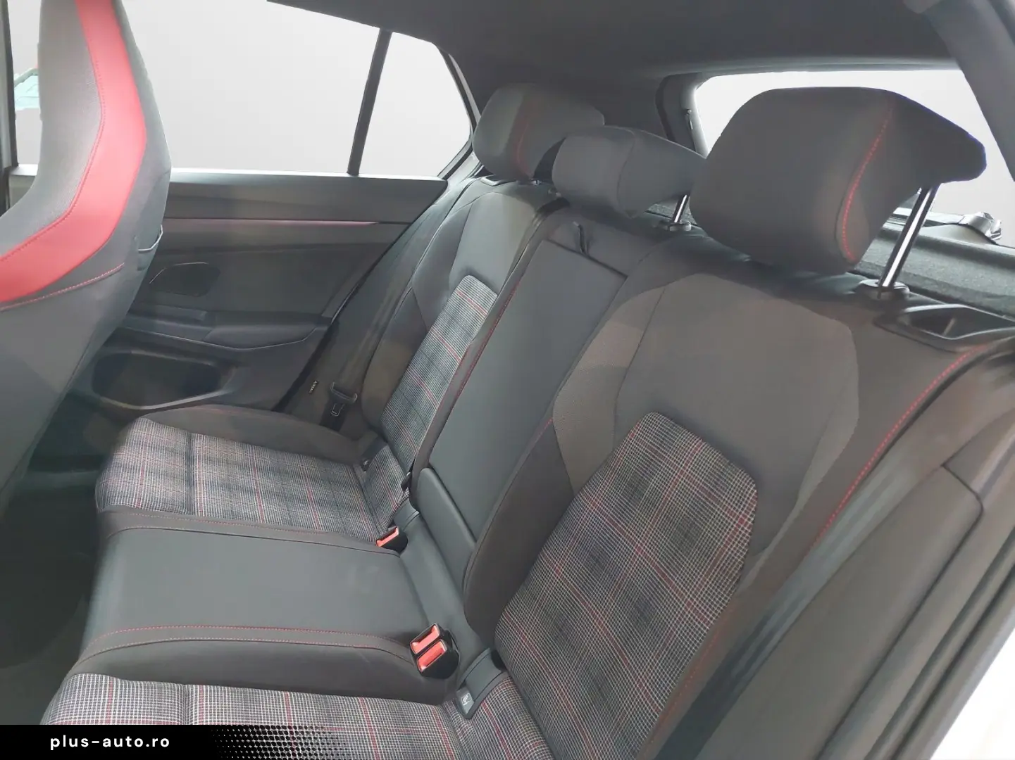 VW Golf GTI 2.0 TSI DSG  HeadUp Panodach AHK Navi L