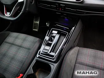 VW Golf VIII GTI 2.0 TSI BlackStyle Navi IQ.LIGHT A