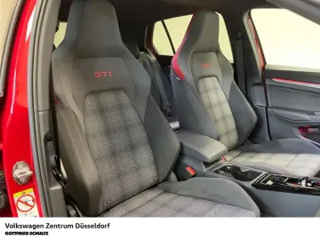 VW Golf GTI 2.0 TSI DSG Design Black Style Pano