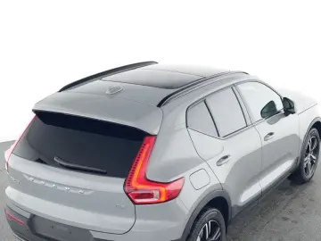 VOLVO XC40 Plus Dark 2WD AHK Digitales Cockpit Memory