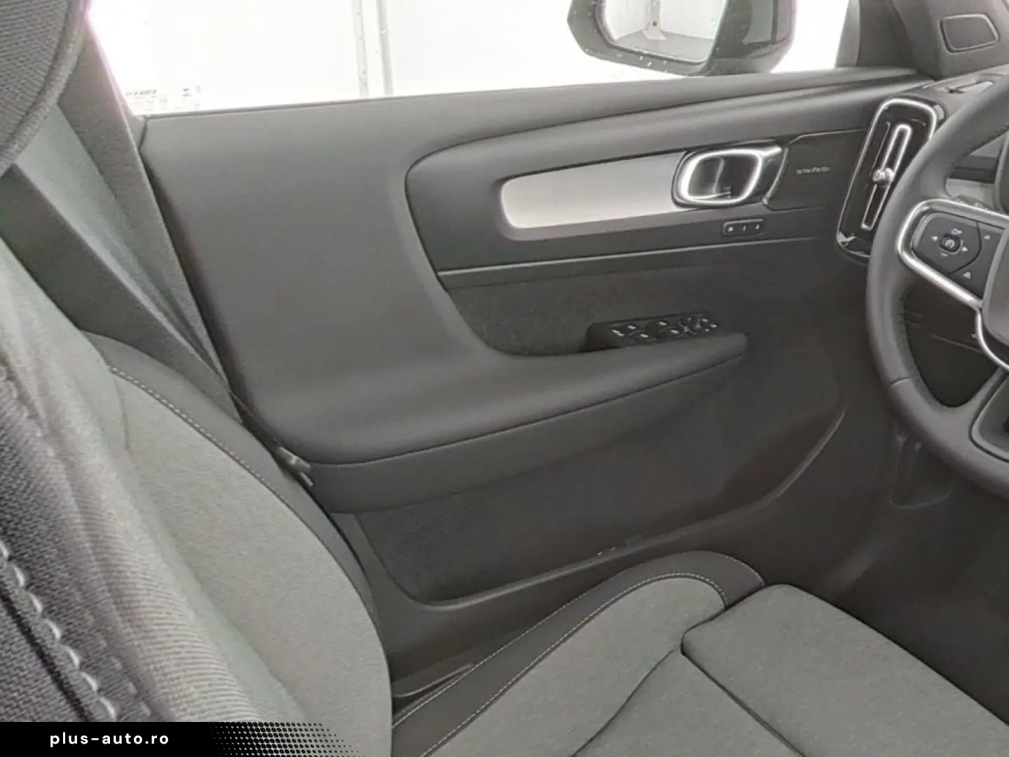 VOLVO XC40 Plus Dark 2WD AHK Digitales Cockpit Memory